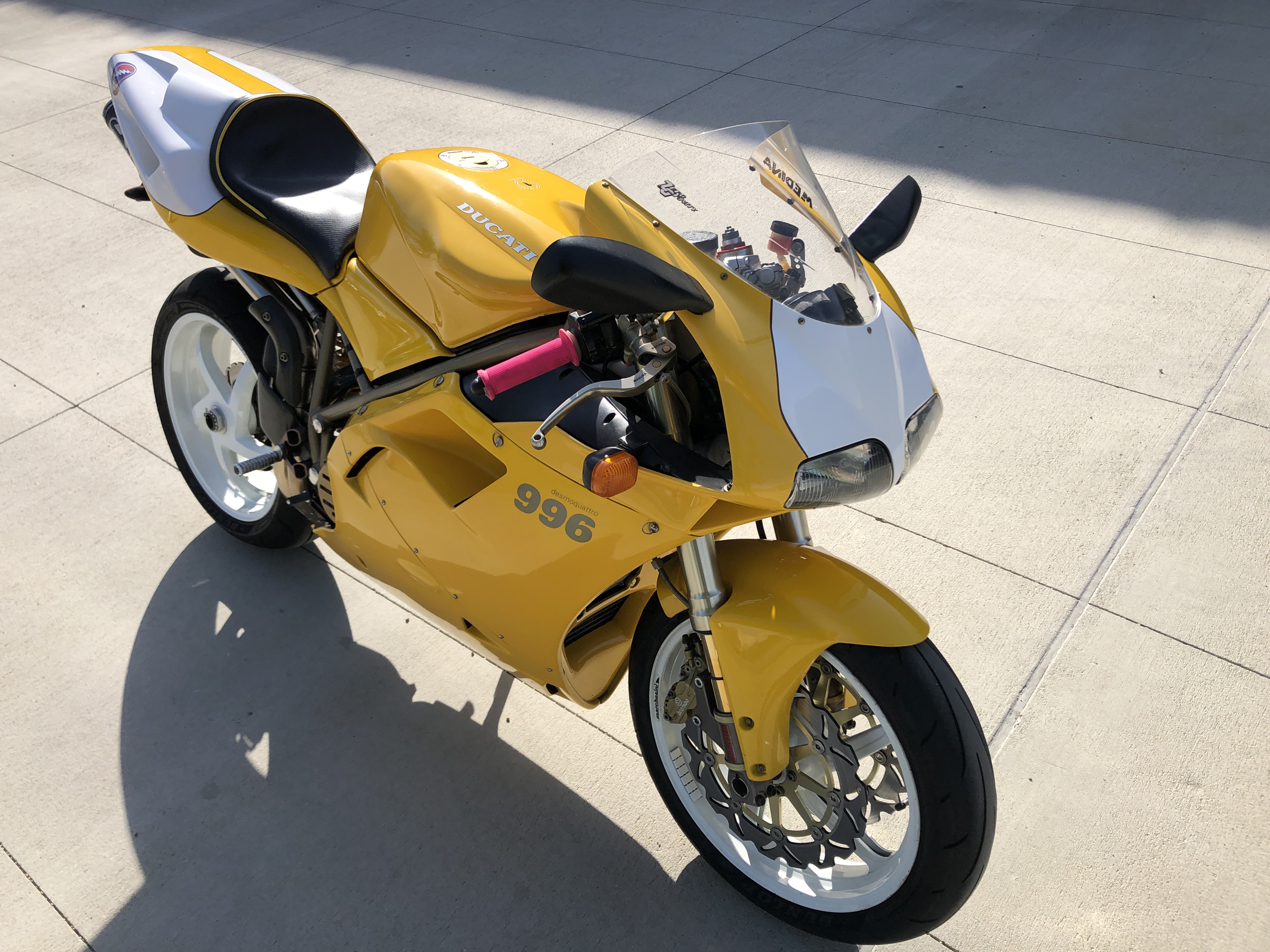 1999 Ducati 996 superbike